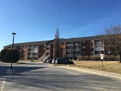 580 Armstrong Road 212, Kingston, ON K7M 8M3