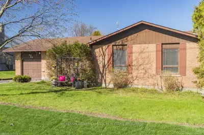 820 Queen Street, Gananoque, On K7g 2b6