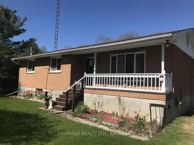 46 Gananoque Lake Road, Front Of Leeds & Seeleys Bay, On K7g 2v4