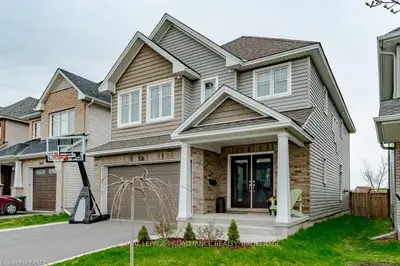 536 Savannah Court, Kingston, On K7p 0l3