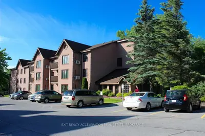 11 Centre Street S 307, Greater Napanee, On K7r 3x3