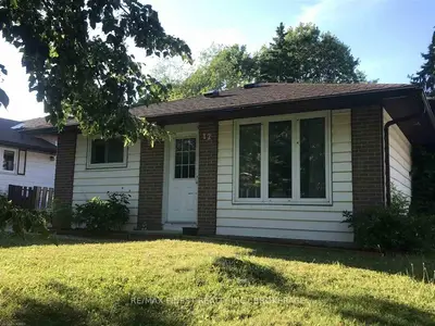 12 Foster Street, Kingston, On K7m 6l6