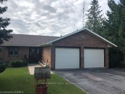 109 Rocklind Close Lane, Leeds And The Thousand Islands, On K0h 2n0