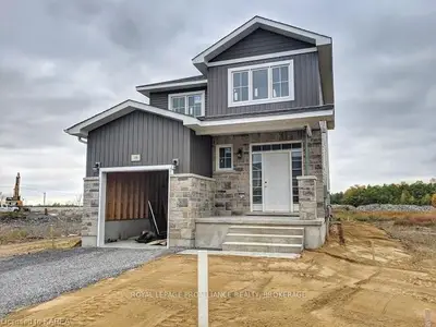119 Hazlett Street, Loyalist, On, K7n 0c1