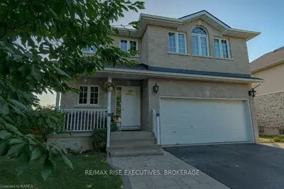 223 Honeywood Avenue, Kingston, On K7k 7l4