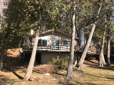 856 North Shore Lane B&C, Leeds and the Thousand Islands, ON K0E 1N0