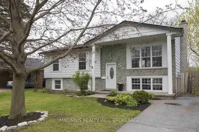927 Cresthill Street, Kingston, On K7p 1h4