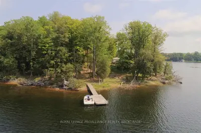 Bobs Lake Island, Tay Valley, On, K0g 1x0