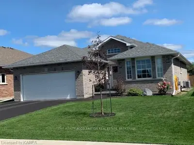 123 Cherrywood Parkway, Greater Napanee, On, K7r 3l1