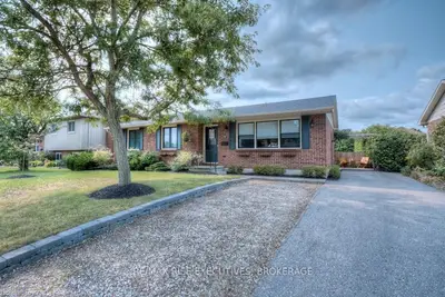 7 Clear Valley Drive, Tillsonburg, On N4g 4x9