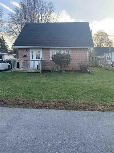 304 Belleville Road, Greater Napanee, On, K7r 2r6