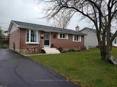 125 Sherwood Drive, Loyalist, On K7n 1n7