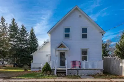 20 Church Street, Westport, On K0g 1e0
