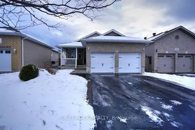 1083 Greenwood Park Drive, Kingston, On K7k 7c8