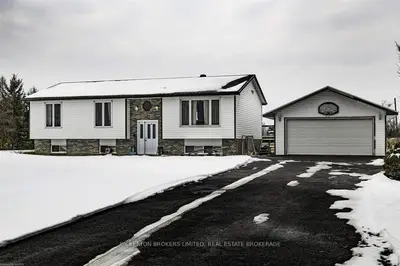 798 County Road 2, Front of Leeds & Seeleys Bay, ON, K0E 1L0