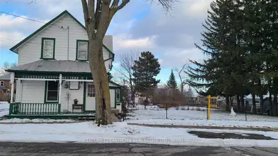 64 Green Street, Deseronto, On K0k 1x0