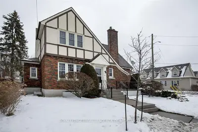 211 Union Street W, Kingston, ON K7L 2P8