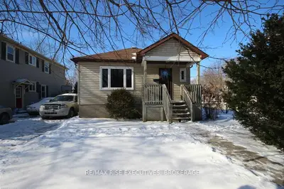 40 Helen Street, Kingston, ON K7L 4N9
