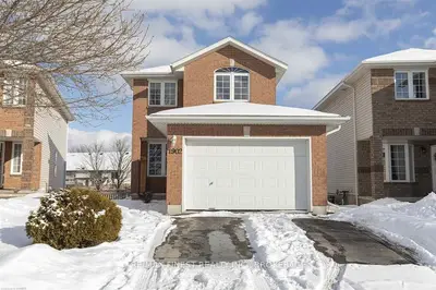 1902 Berrywood Crescent, Kingston, On K7p 3g4