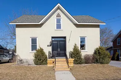 235 Centre Street N, Greater Napanee, ON K7R 1N9