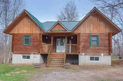 3142 County Road 3, Leeds And The Thousand Islands, On, K0e 1l0