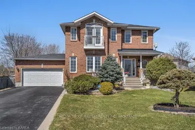 1112 Lydia Court, Kingston, On K7p 3g1