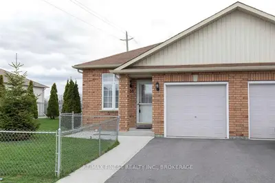 38 Beverly Street, Greater Napanee, On K7r 3x7