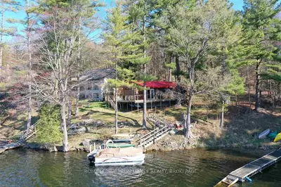 384a Brooks Point Road, Rideau Lakes, On K0g 1e0