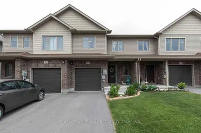 912 Blossom Street, Kingston, On K7p 0n2