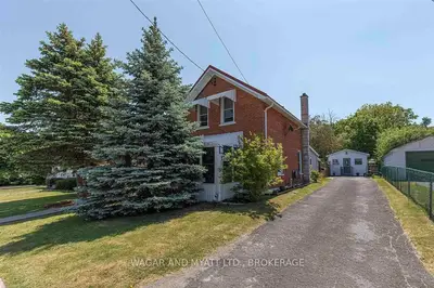 178 Thomas Street W, Greater Napanee, On K7r 2h5