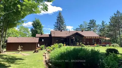27 Upper Rideau Drive, Rideau Lakes, On K0g 1x0