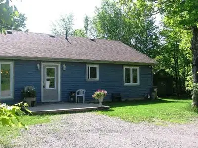 4 Marks Lane, Rideau Lakes, On K0g 1v0