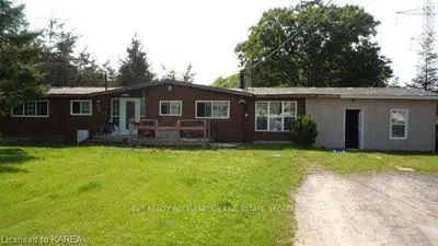 999 River Road, Greater Napanee, On K7r 3k8