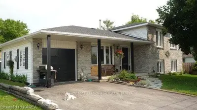 38 South Street, Loyalist, On K0h 2h0
