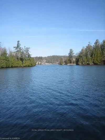 802 SQUAW POINT (LOT 1) Lane, Leeds and the Thousand Islands, ON K0H 2W0