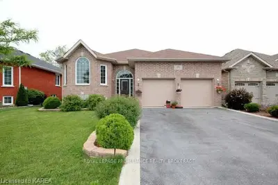 1098 Fawn Court, Kingston, On K7p 0a3
