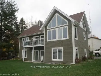 133 River Road, Front Of Leeds & Seeleys Bay, On K0e 1l0