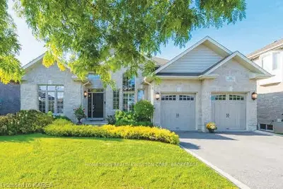 255 Honeywood Avenue, Kingston, On K7k 7l4