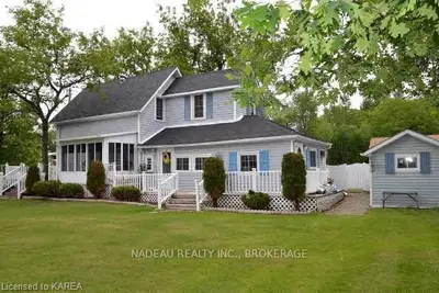 2 George Street, Westport, On K0g 1p0