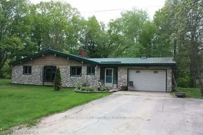 146 Jonas Street, Leeds And The Thousand Islands, On K0e 1n0