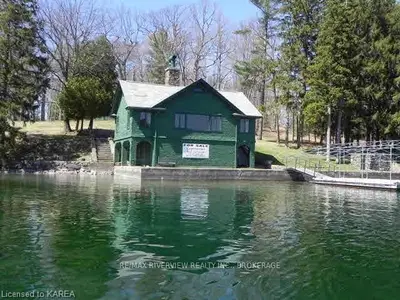 384 TAR ISLAND, Leeds and the Thousand Islands, ON K0E 1R0