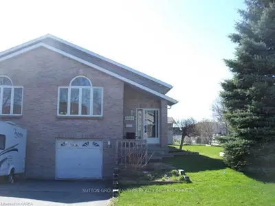1305 Brackenwood Crescent, Kingston, On K7p 2w3