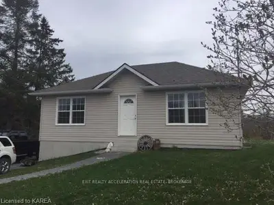 14 E North Beaver Lake Road, Stone Mills, On K0k2a0