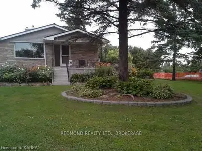 146 E 1000 Island Parkway, Front Of Leeds & Seeleys Bay, On K7g 2v4