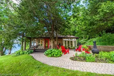2385 County Road 9 A & C, Greater Napanee, On K7r 3k8