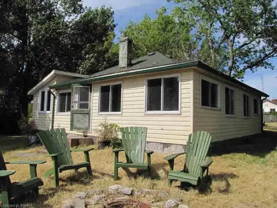 36 Narrows Lane, Prince Edward County, On K0k 2t0