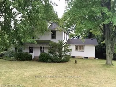 1379 County Road 2, Elizabethtown-kitley, On, K6v 5t3