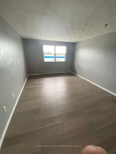 8209 Lundys Lane E 1, Niagara Falls, On L2h 1h3