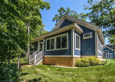 20 Farmview Lane, Prince Edward County, On K0k 1p0