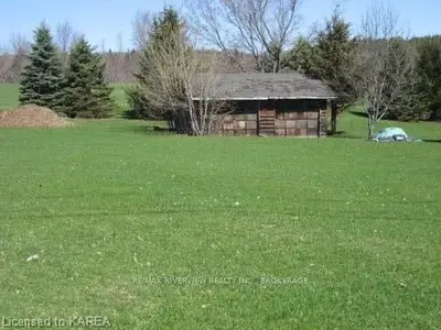 9 Bedford Road, Westport, On K0g 1x0